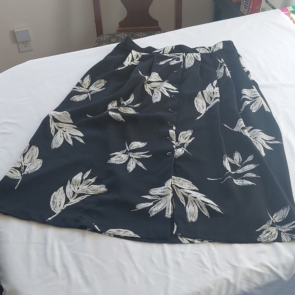 Alfred Dunner black and White  A-Line Midi Skirt Casual